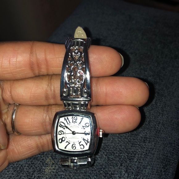 Ladies decor wristband watch - Picture 2 of 4